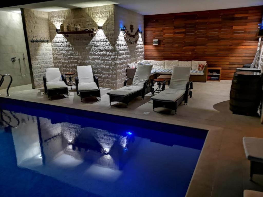 Polly Apartments With Swimming Pool Babino Polje Buitenkant foto
